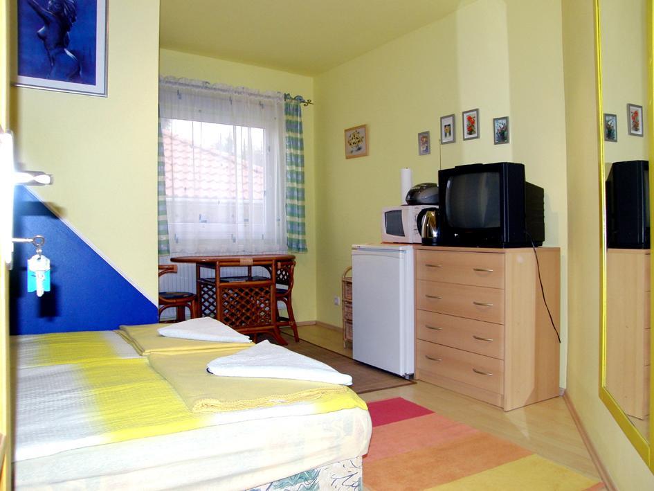 Kasper Vendeghaz Hotel Koszeg Bilik gambar