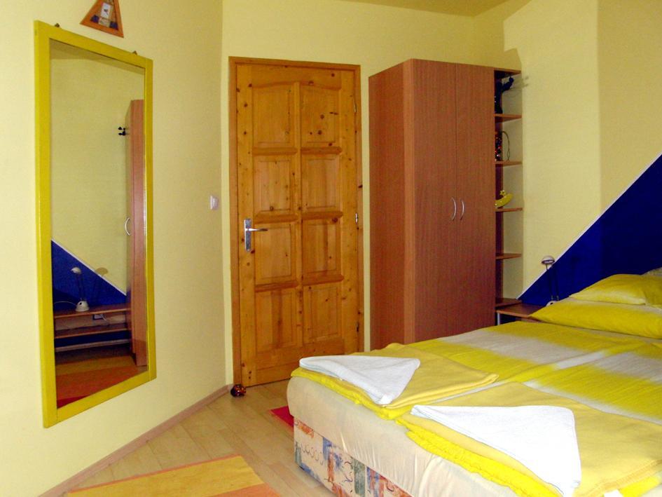 Kasper Vendeghaz Hotel Koszeg Bilik gambar